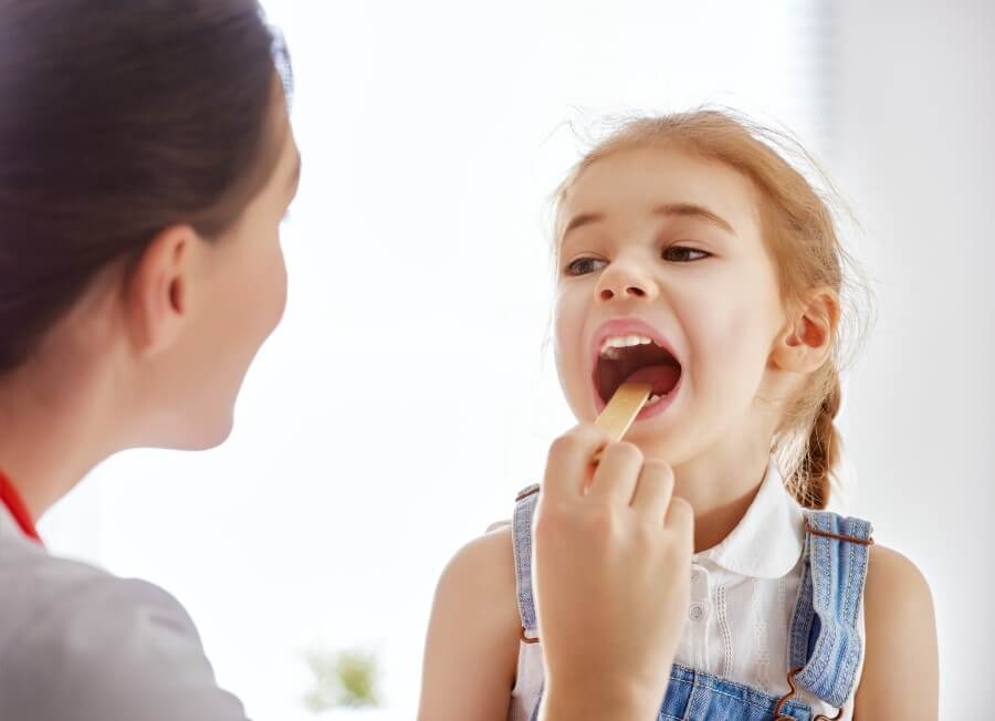 Zapalenie gardła u dzieci – przyczyny powstawania, zapobieganie