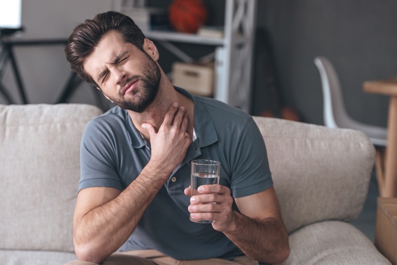 Zapalenie gardła – objawy, przyczyny oraz leczenie